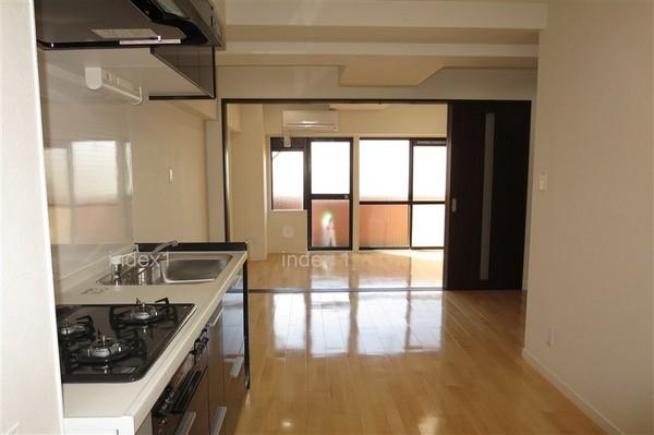 Kitchen. System kitchen is the new exchange already