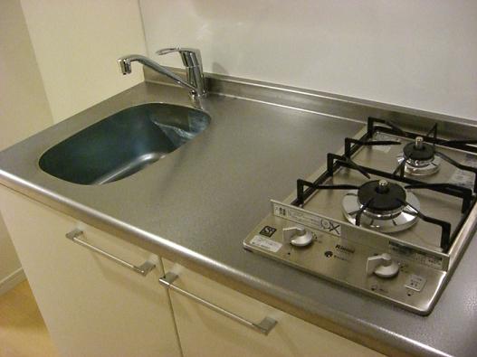 Kitchen. Two-burner gas system kitchen. ・