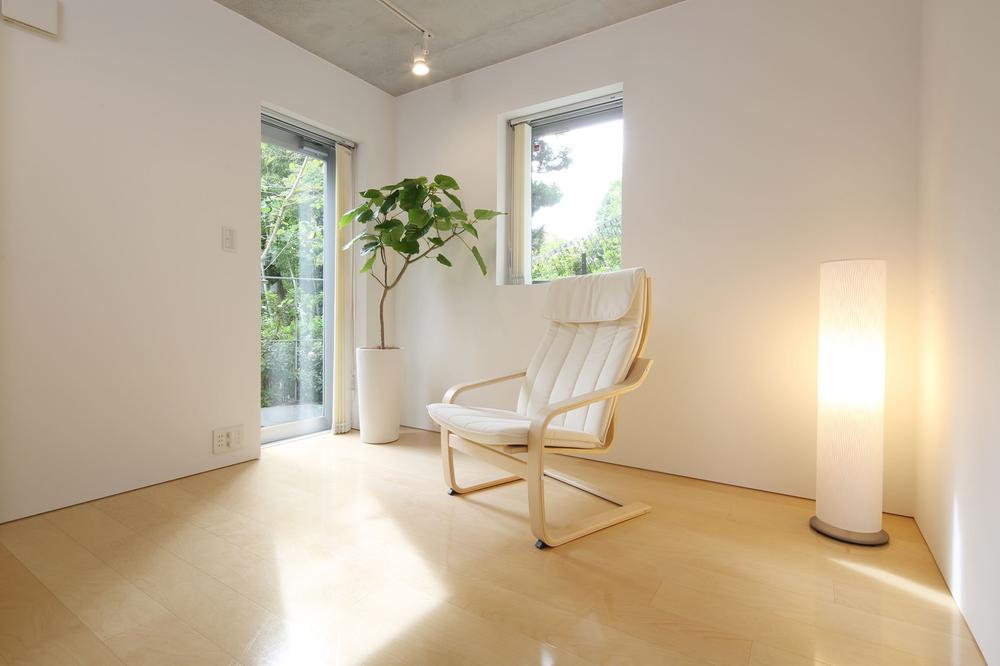 Non-living room. Indoor (10 May 2013) Shooting