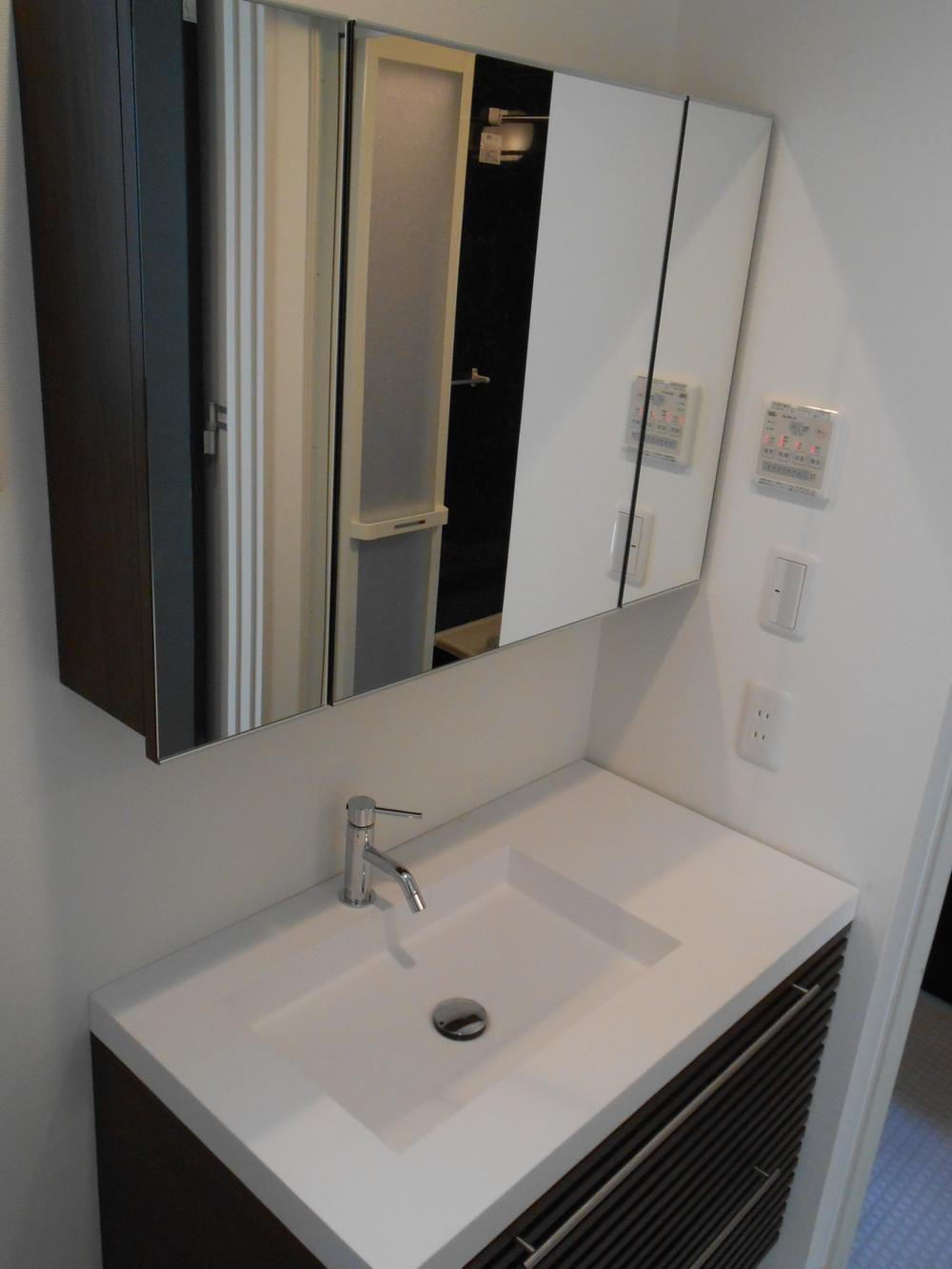 Wash basin, toilet. Vanity (June 2013) Shooting