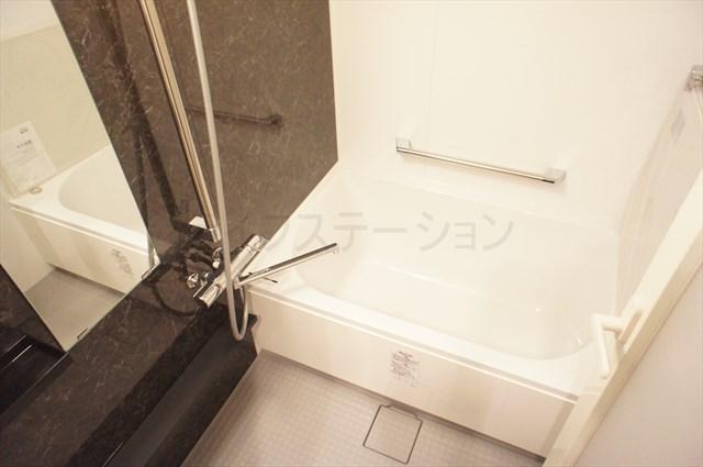 Bathroom. Local (January 7, 2014) Shooting