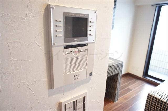 Security equipment. Local (January 7, 2014) Shooting
