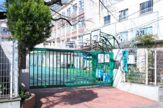 Primary school. Ichigaya to elementary school (elementary school) 439m