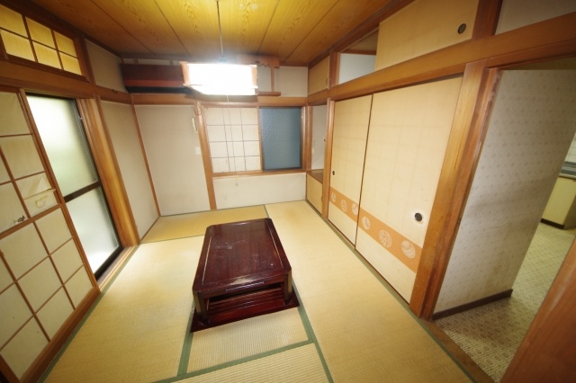 Living and room