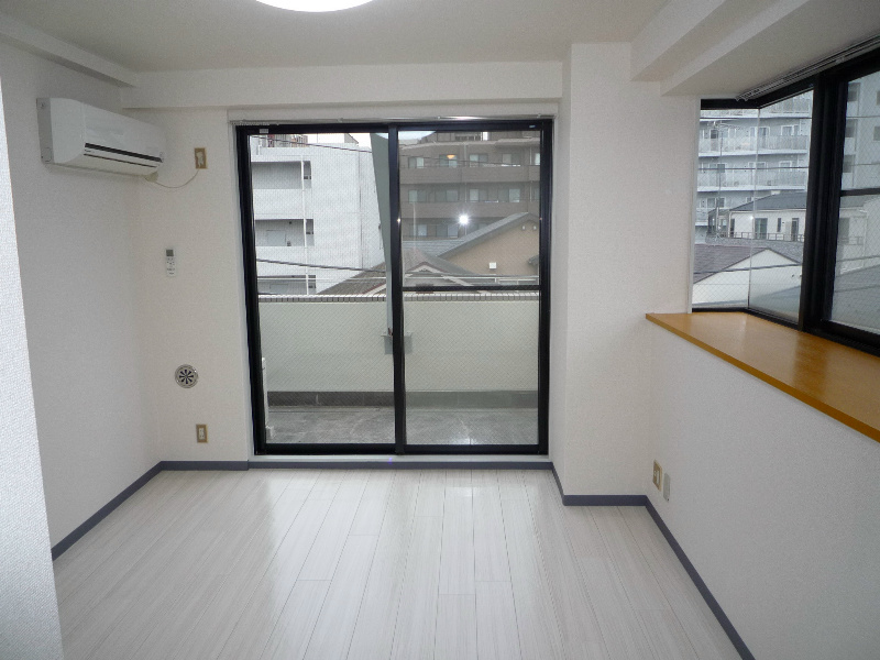 Living and room
