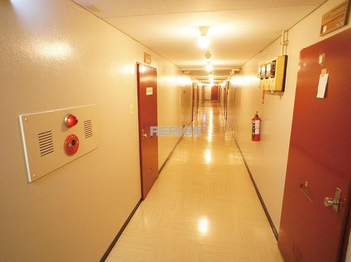 Other common areas. Shared in the corridor