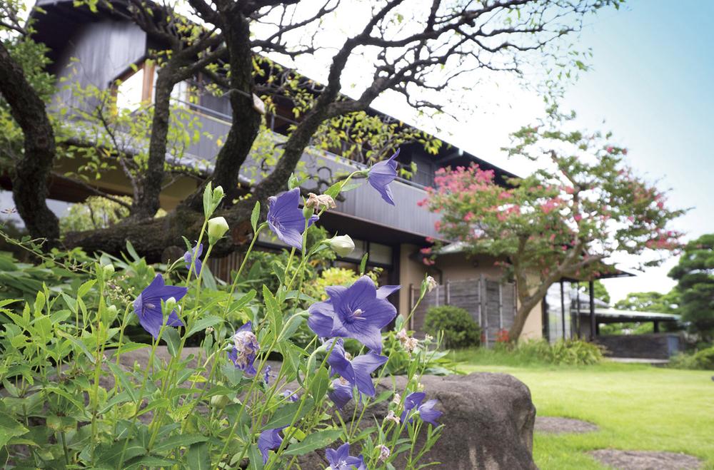 Other. Also leave heavily vestiges of history has become one of the attractive Ogikubo. Kadokawa garden (photo) and Otaguro park, Yosano park, etc., Writers gather, To form one of the literary world, City green scenery and tasteful of the eternal is full.