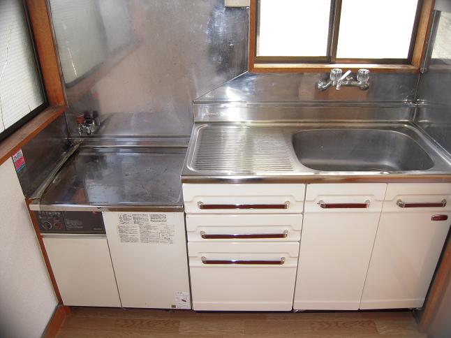 Kitchen. Two-burner gas stove installation Allowed