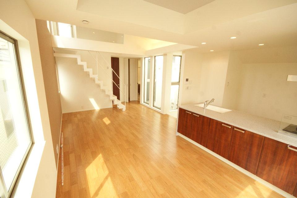 Same specifications photos (living). It will be the construction example of living. It is with floor heating to warm the feet. 