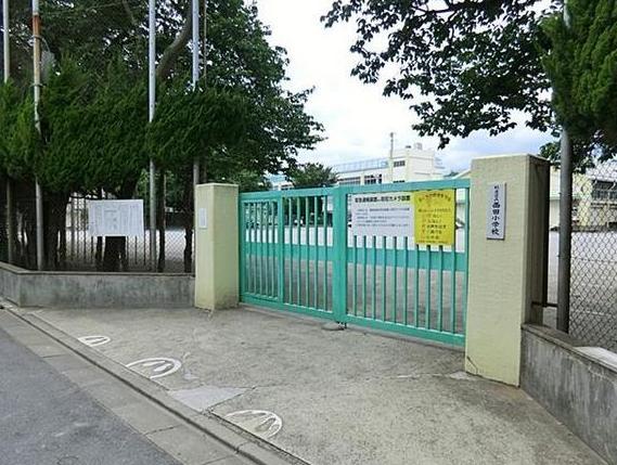 Primary school. 811m to Suginami Ward Nishida Elementary School