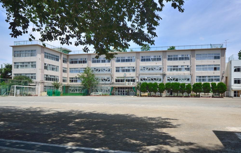 Junior high school. Municipal 780m to Nishinomiya junior high school