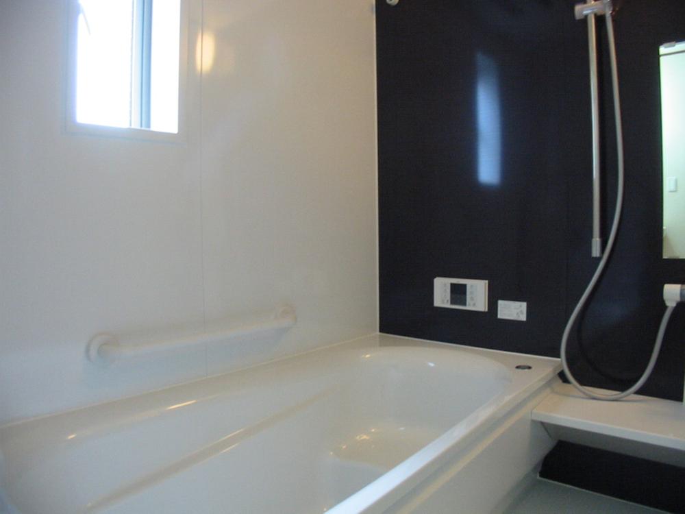 Same specifications photo (bathroom)