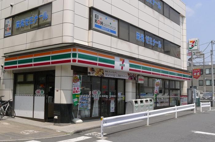 Convenience store. Seven-Eleven Suginami Iogi store up (convenience store) 290m