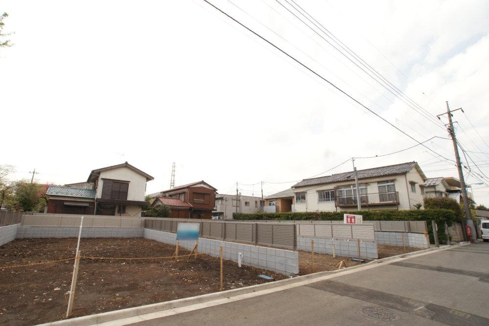 Local land photo. Production green space on the south side, Is on the north side there is a road, A feeling of opening preeminent.