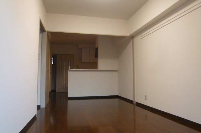 Living and room. Currently under renovation ・ Complete image (2)