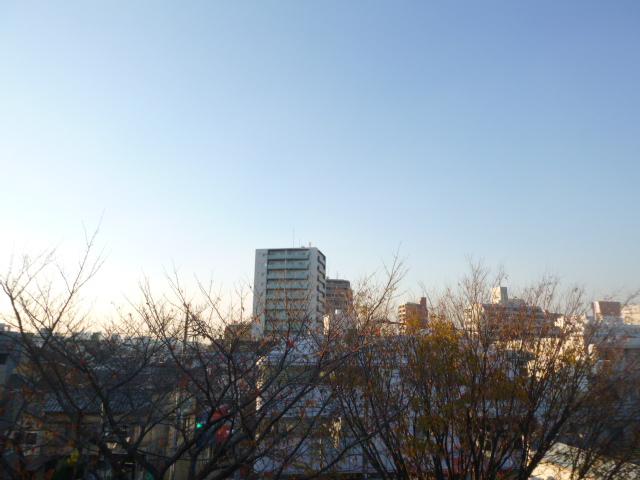 View photos from the dwelling unit. View from the site (December 2013) Shooting