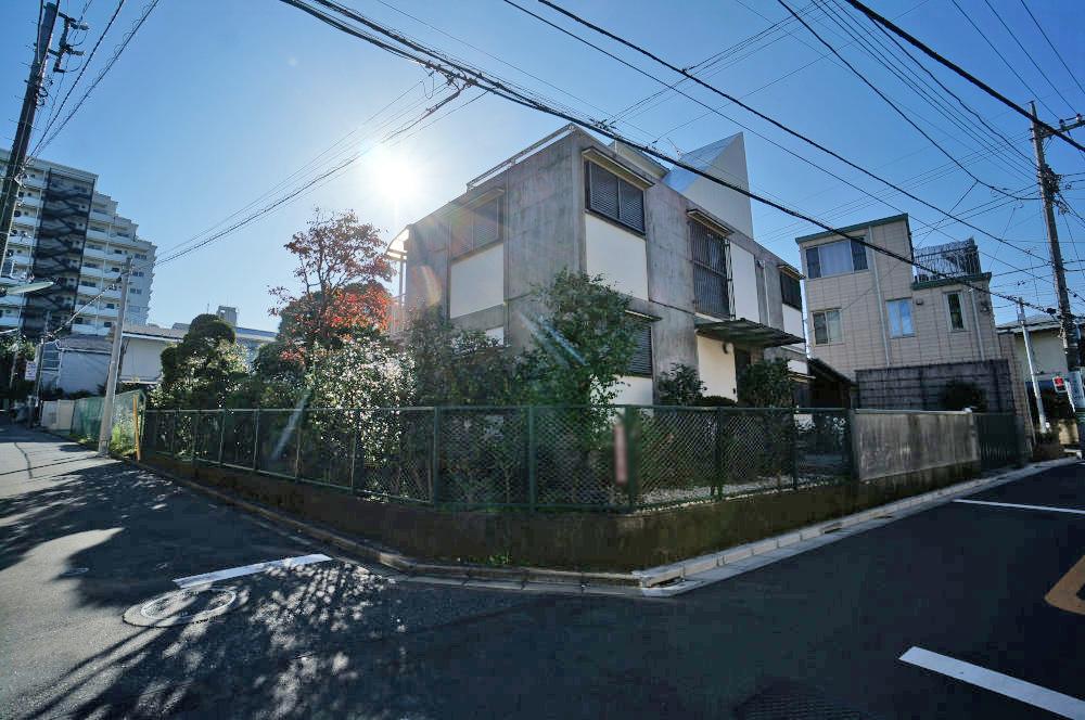 Local land photo. Land sale of the Suginami Shimotakaido 2-chome. It is a subdivision of all four sections, including a corner lot. Since the building conditions is not attached, You can freely architecture at your favorite House manufacturer. 
