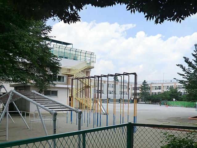 Primary school. 627m to Suginami Ward Hamadayama Elementary School