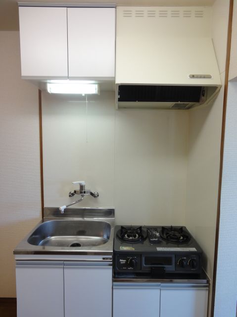 Kitchen. Gas stove can be installed