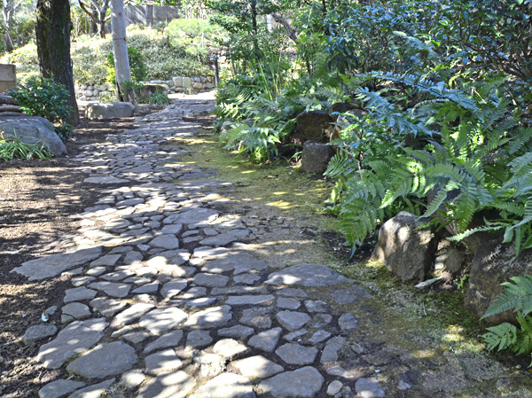 Surrounding environment. Kadokawa garden (about 750m / A 10-minute walk)