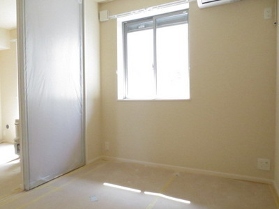 Living and room. Western-style 4.4 Pledge! Bright room if there is a window to the entire room!