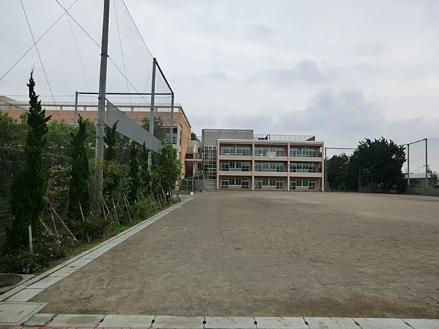 Primary school. 568m to Suginami Ward Ogikubo Elementary School