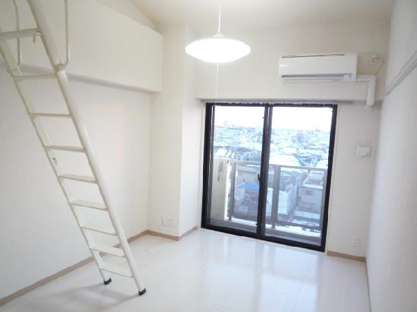 Living and room