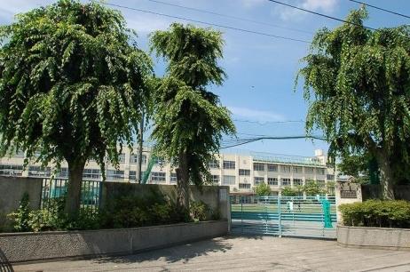 Primary school. 1099m until Nakano ward Wakamiya elementary school
