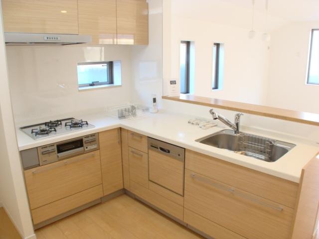 Same specifications photo (kitchen)