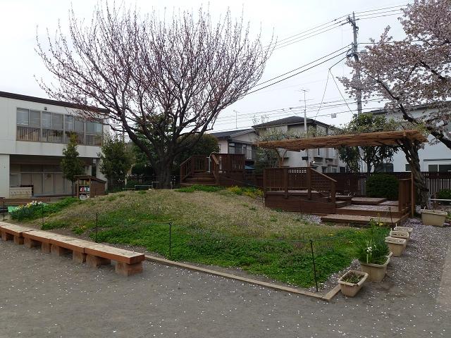 kindergarten ・ Nursery. 396m to take nursery of flowers empty field