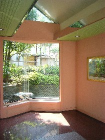 Entrance. Bright entrance hall