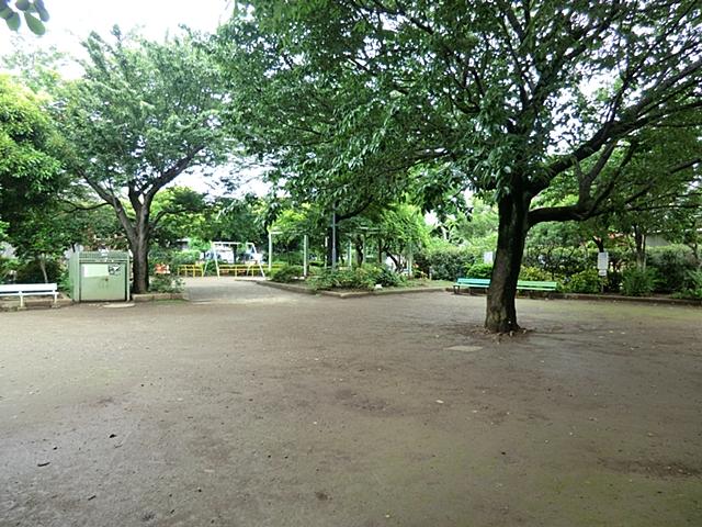 park. 140m until Miyashita park