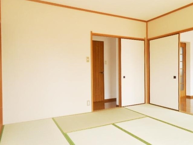 Living and room.  ☆  ☆ Nice Japanese-style room ☆  ☆ 