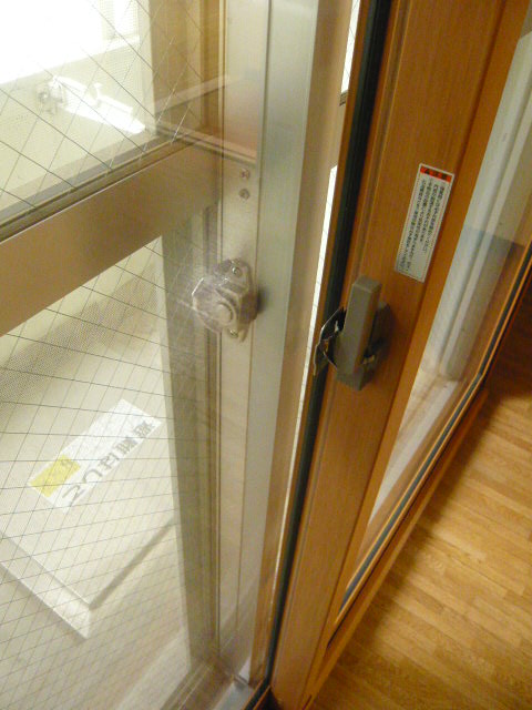 Other Equipment. Dew condensation ・ Valid double sash to soundproof