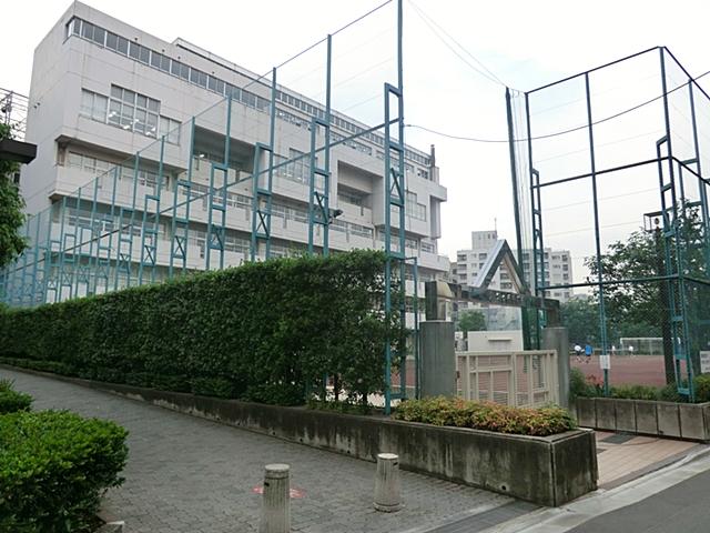 Primary school. 1100m to Suginami Ward Asagaya Junior High School