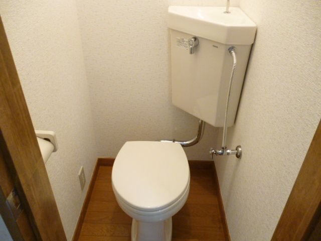 Toilet. Happy bus ・ Restroom! There is a feeling of cleanliness!