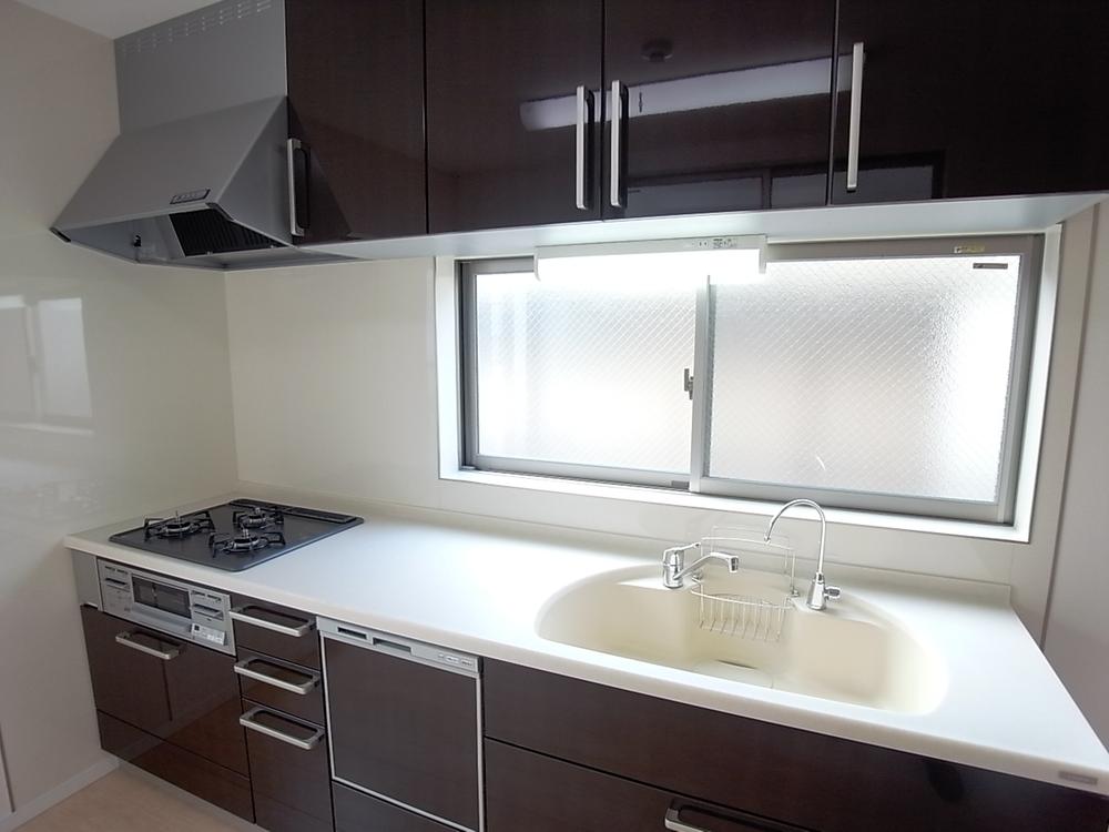Same specifications photo (kitchen)