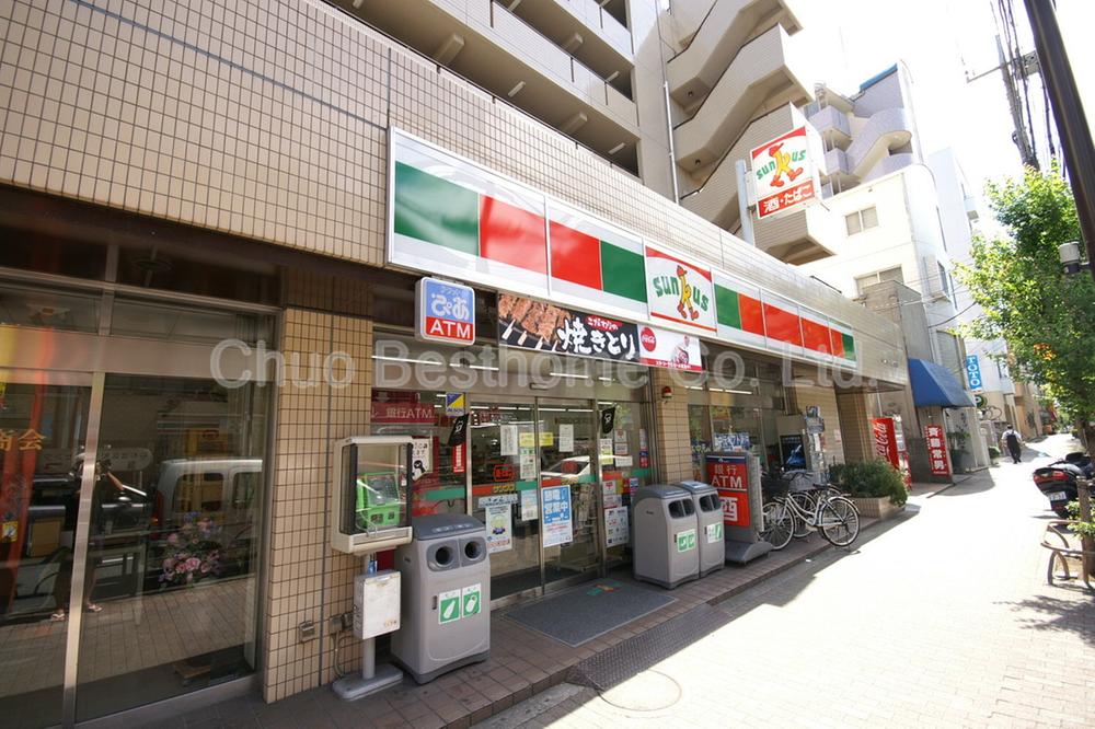 Convenience store. 741m until Thanksgiving Suginami Izumi shop