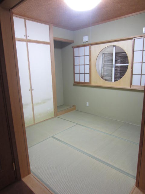 Living and room. 1st floor Japanese-style room 4.5 Pledge