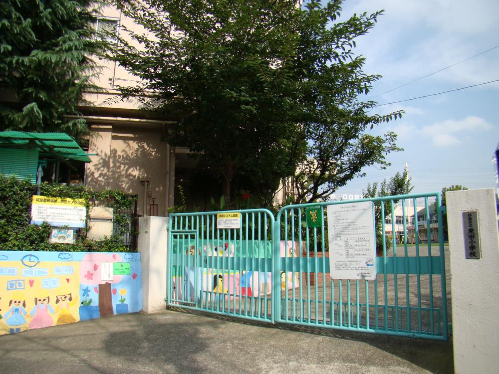 Primary school. 247m to Suginami Ward Higashida Elementary School