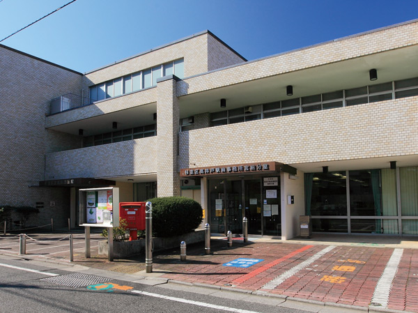 Surrounding environment. Municipal Miyamae Library (7 min walk ・ About 510m)
