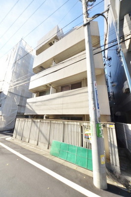 Building appearance. The nearest is a popular Ogikubo