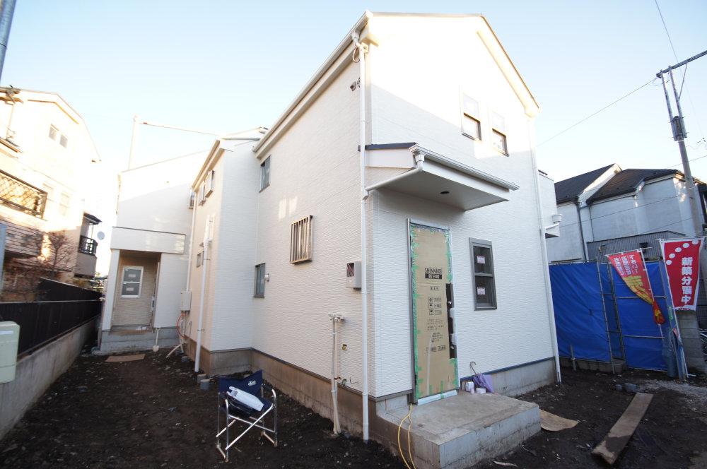 Same specifications photos (appearance). In a quiet residential area of Suginami Hon'amanuma 1-chome, Newly built single-family final Building 1 is an introduction, which is located on the JR Chuo Line "Asagaya" station walk 15 minutes away. South in shaping land is good per sun because that is the adjacent land passage. (Enforcement example)