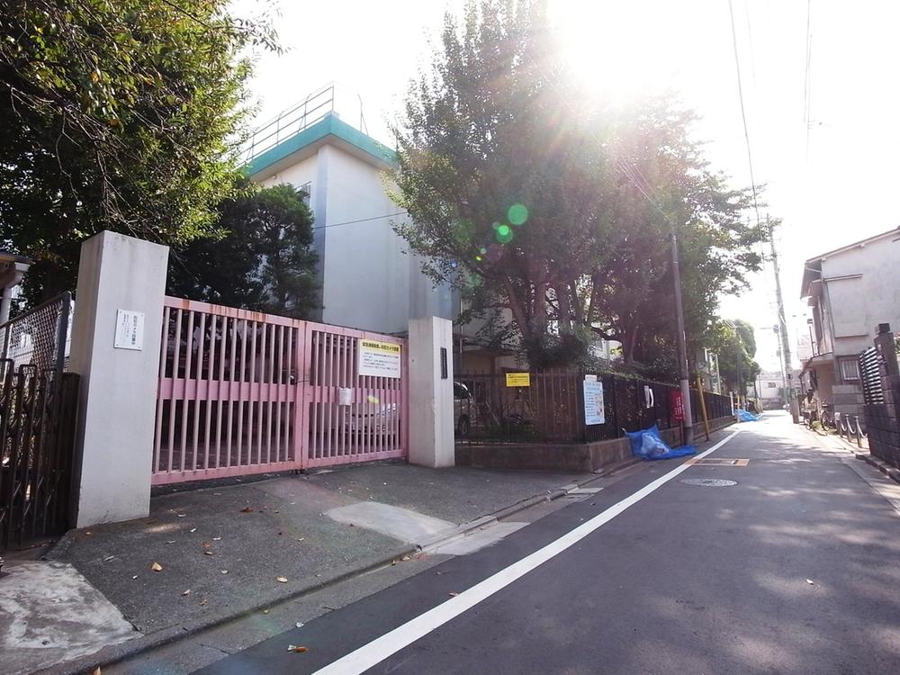 Primary school. 607m to Suginami Ward Suginami ninth elementary school