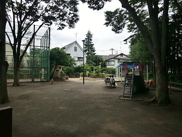 park. 290m until Kugayama park