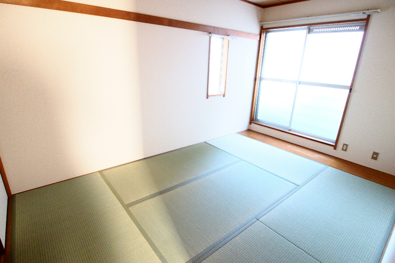 Other room space. Japanese-style room is also ideal for the bedroom