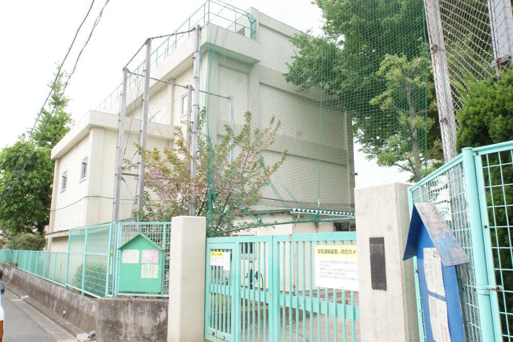 Primary school. 541m to Suginami Ward Takaido third elementary school