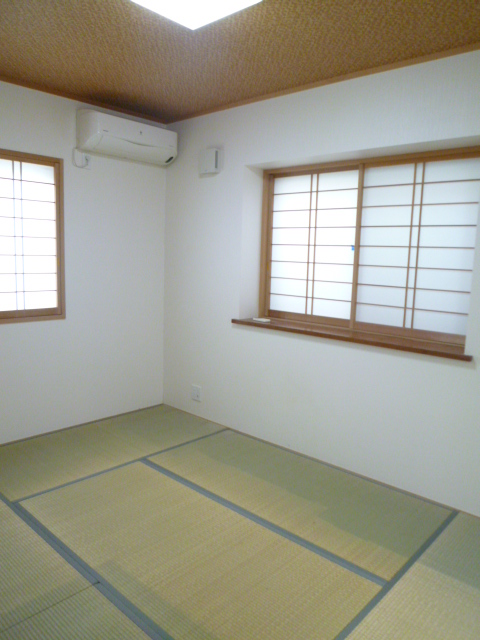 Other room space. Japanese-style room / 3 face lighting (already Chokawa)