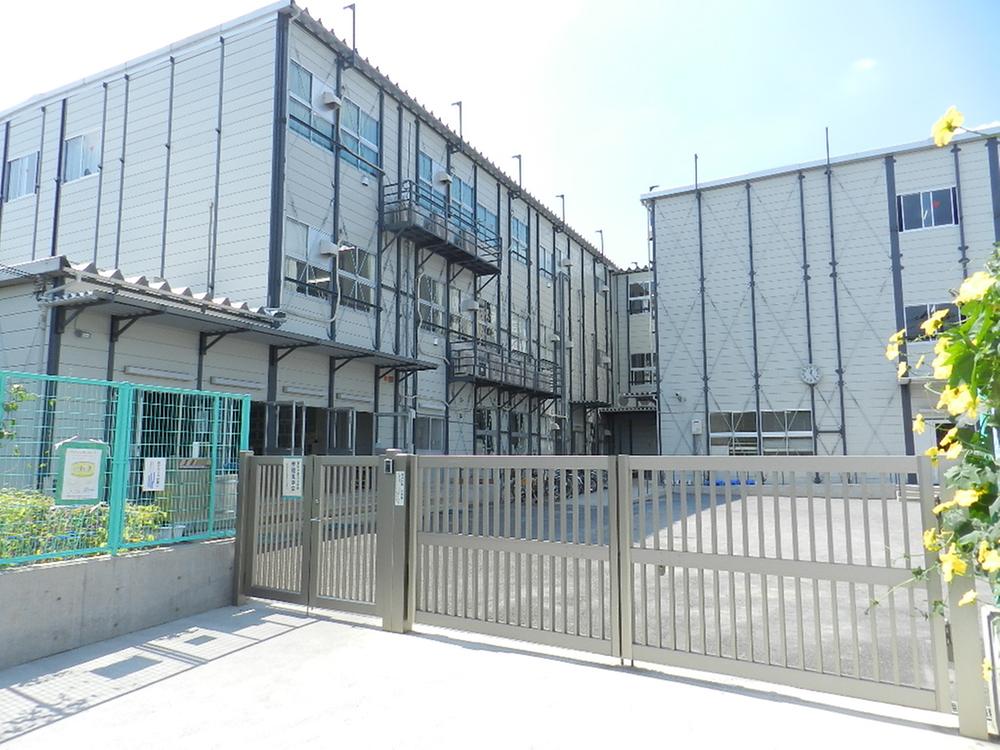 Primary school. 355m to Suginami Ward Takaido second elementary school