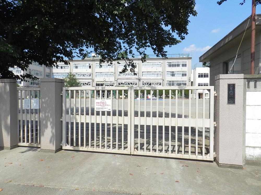 Junior high school. 529m to Suginami Ward Nishinomiya Junior High School